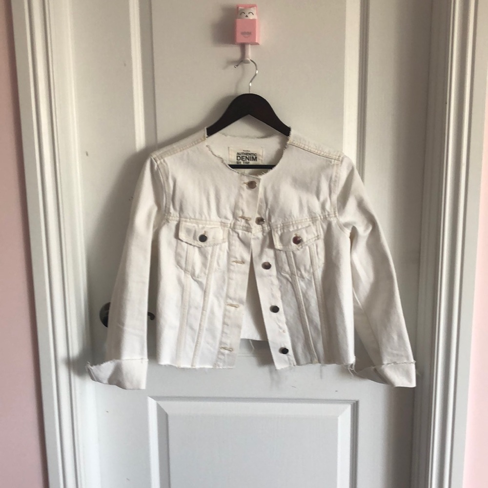 White cropped Zara jean jacket
